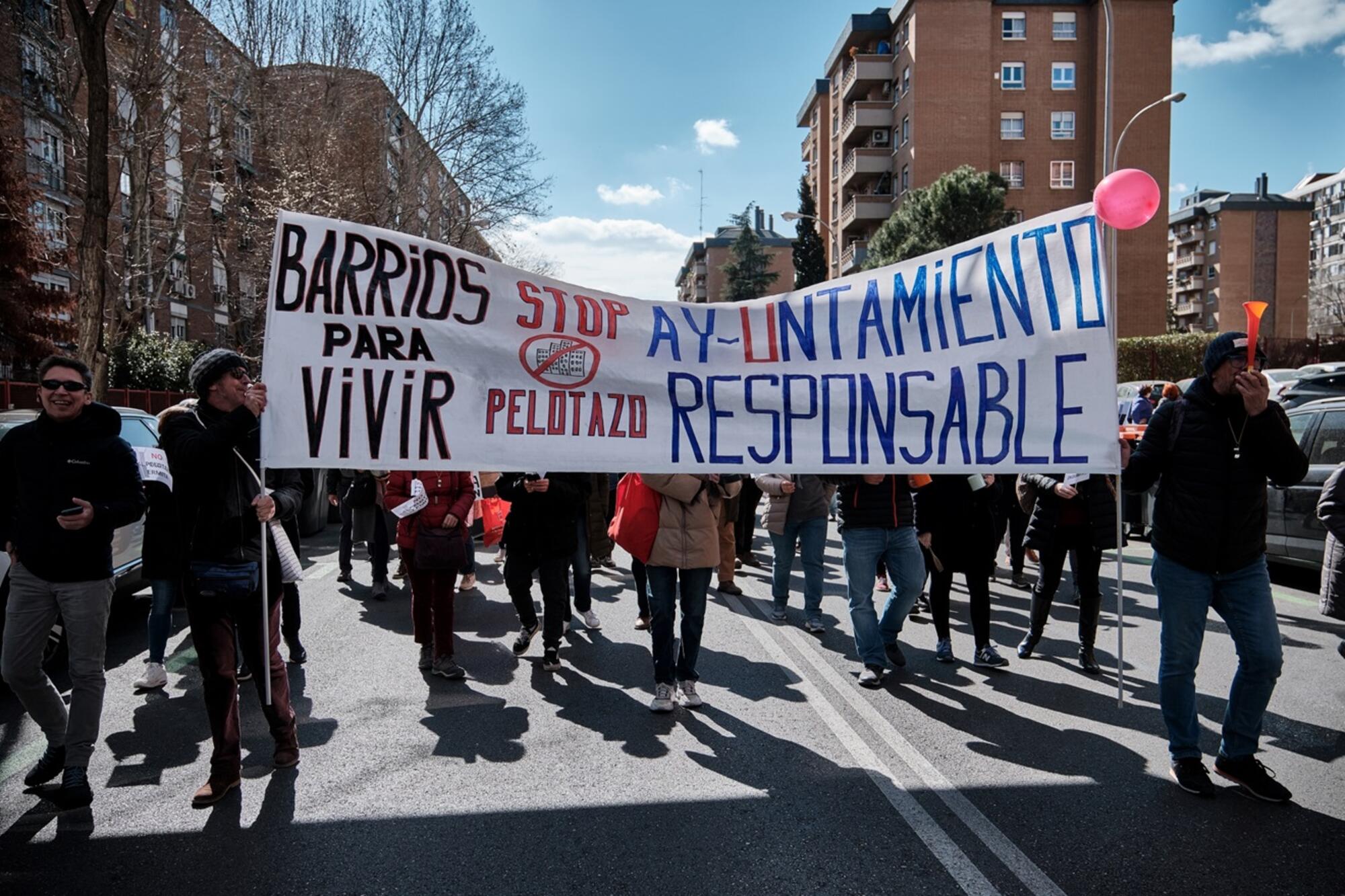 Mani contra pelotazo Ermita del Santo